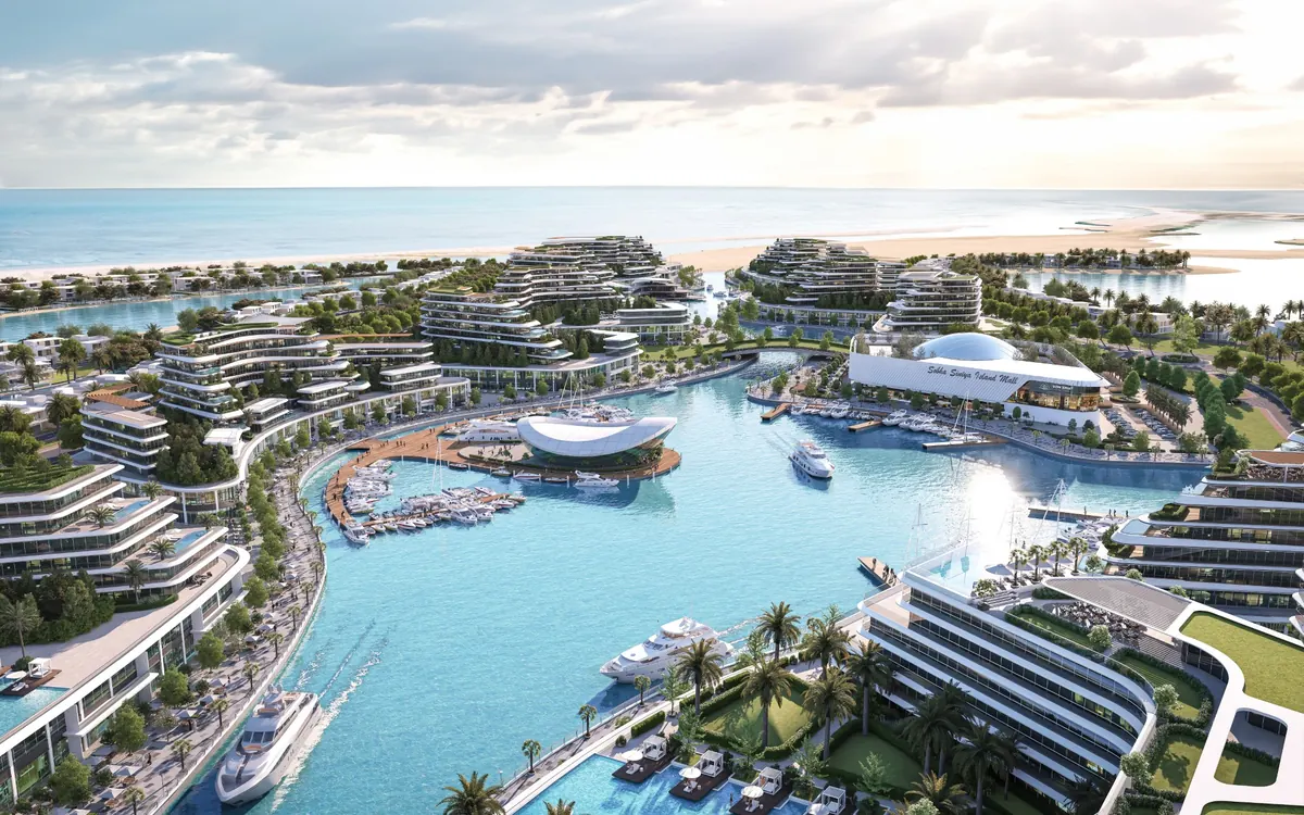 Sobha Marina Residences: terraced buildings around the yacht marina